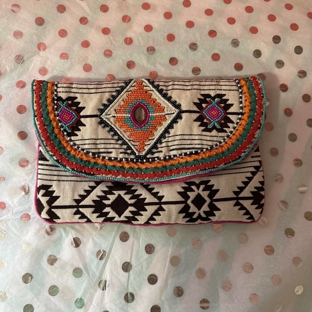 Sorpresa! Clothe clutch purse